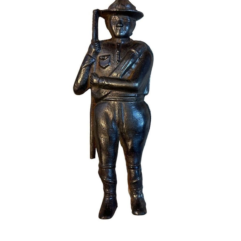Vintage WWI Era‎ Cast Iron Boy Scout Bank